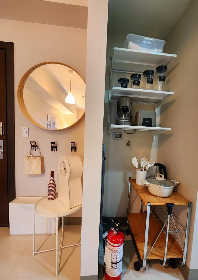 Spacious 7U Homey Unit Steps Away From Uptown Mall And Mitsukoshi Mall Free Parking With Washer مانيلا المظهر الخارجي الصورة
