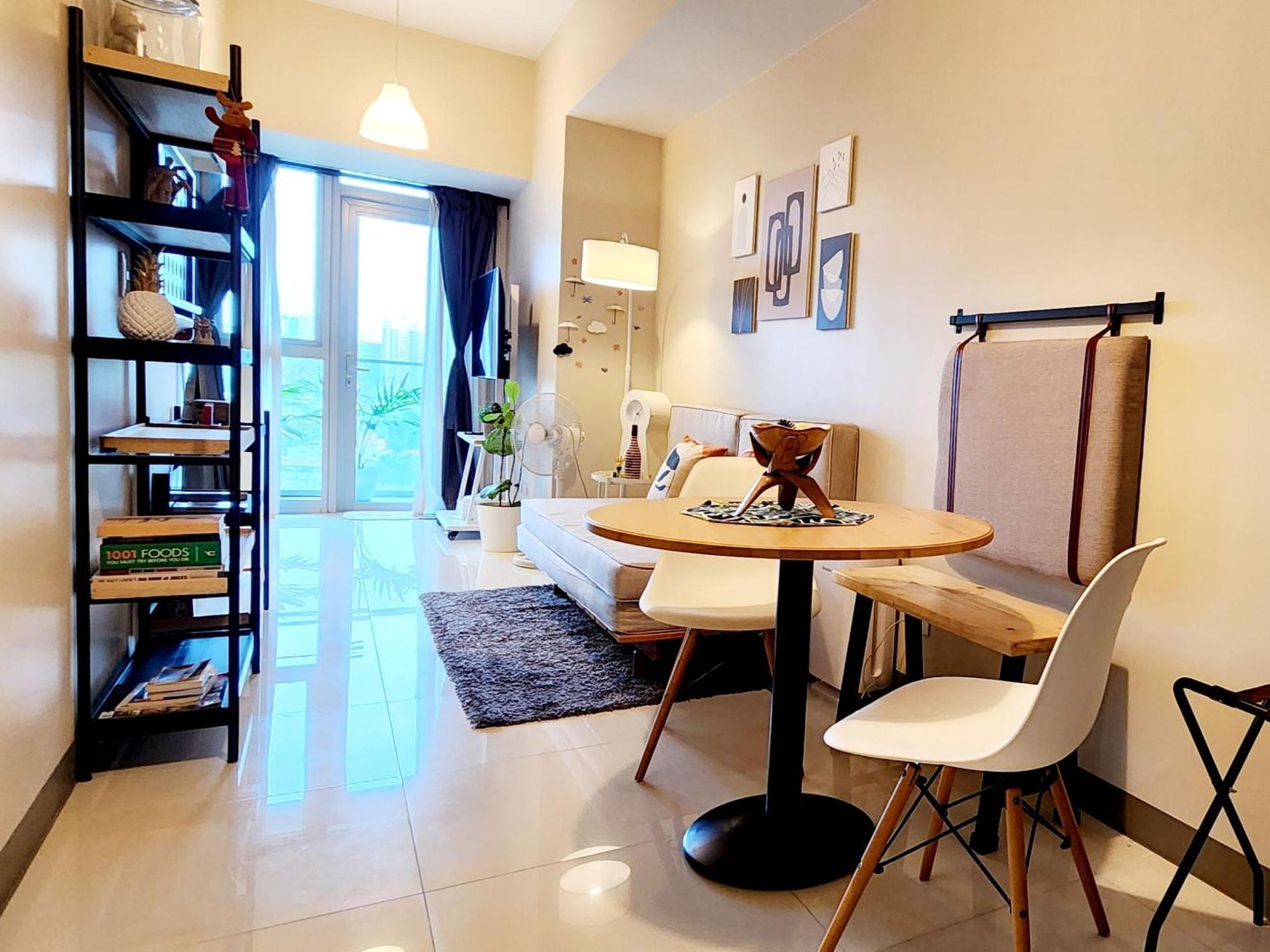 Spacious 7U Homey Unit Steps Away From Uptown Mall And Mitsukoshi Mall Free Parking With Washer مانيلا المظهر الخارجي الصورة